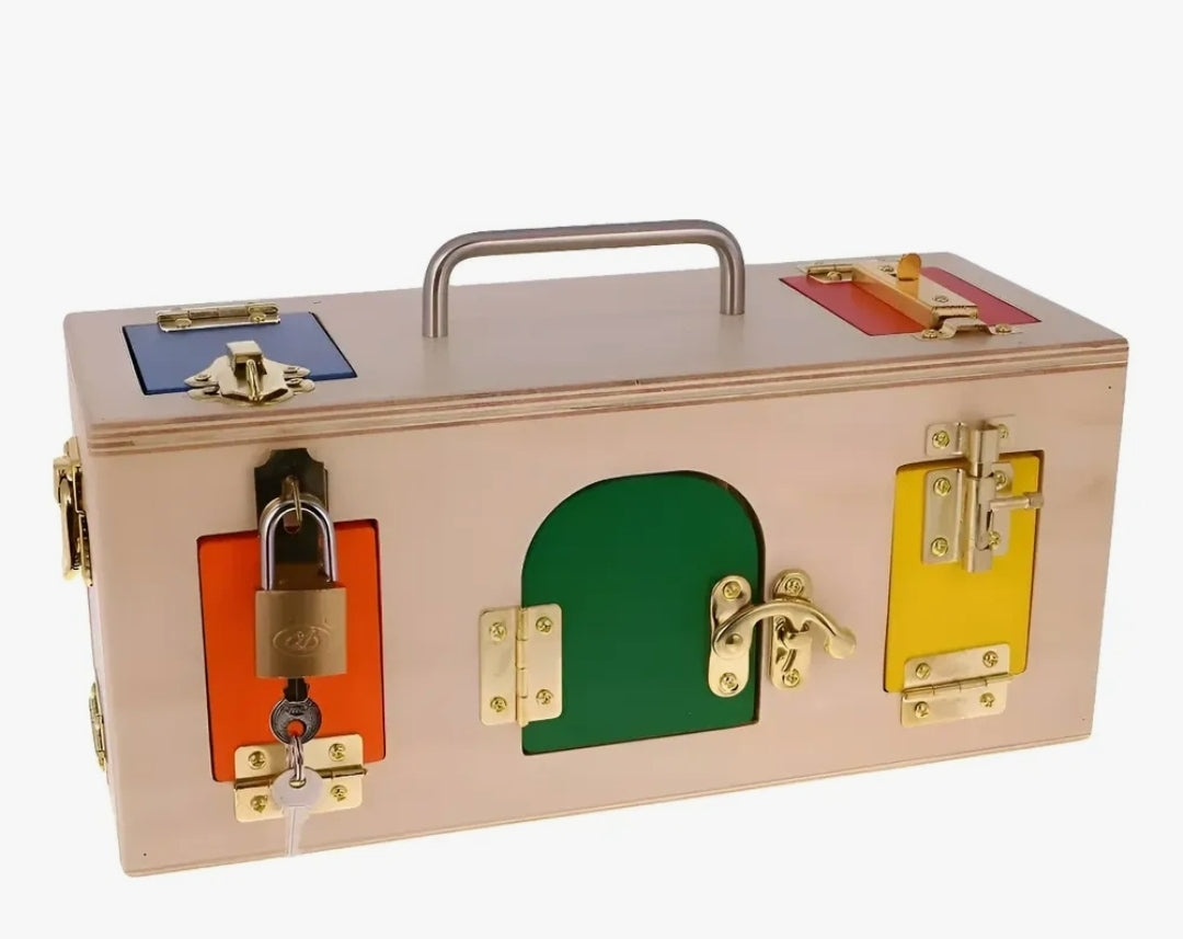 Caja de cerraduras Montessori